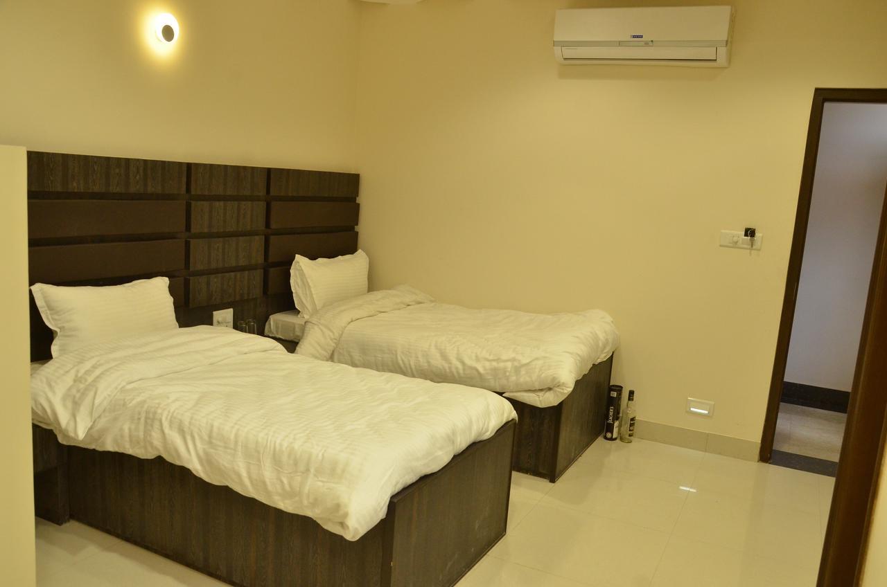 Hotel Bellevue Inn Gangānagar Kültér fotó