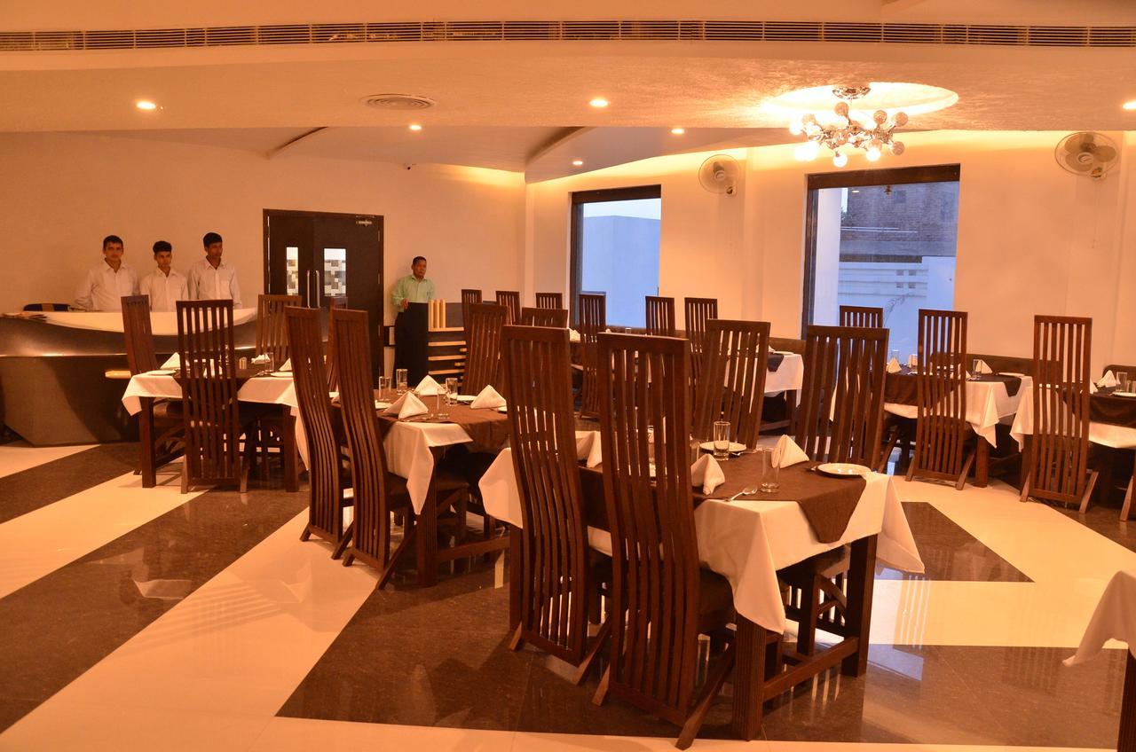Hotel Bellevue Inn Gangānagar Kültér fotó